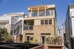 Exterior - Ocean Mist I | 3bd, 2.5ba | Sleeps 8 (San Diego)