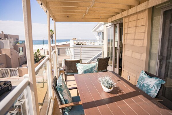 Outdoor dining - Ocean Mist I | 3bd, 2.5ba | Sleeps 8 (San Diego)