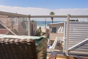 A balcony with a view of the beach and ocean. - Ocean Mist I | 3bd, 2.5ba | Sleeps 8 (San Diego)