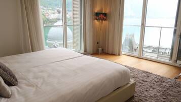 4 Schlafzimmer, Schreibtisch, Internetzugang