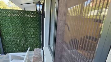 Apartemen Royal | Teras/patio