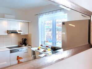 Fridge, microwave, oven, dishwasher