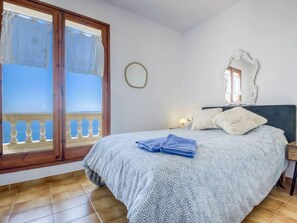 2 slaapkamers, een strijkplank/strijkijzer, wifi
