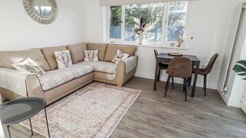 Cottage | Living area