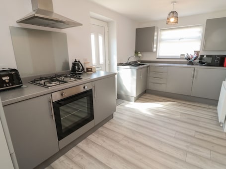 ์กฐ๋ฆฌ ๋๊ตฌ/์ ์/์ฃผ๋ฐฉ ๊ธฐ๊ตฌ