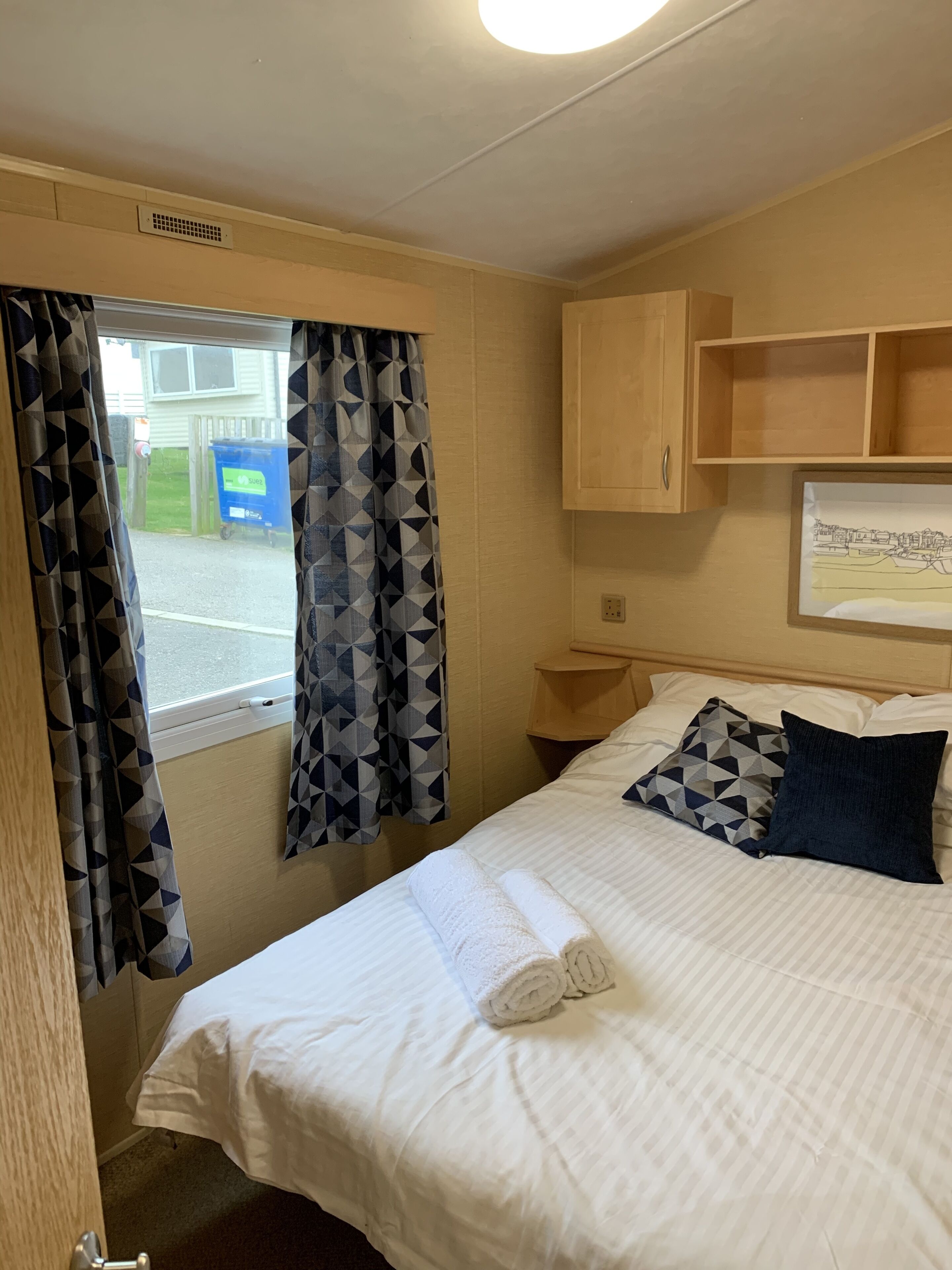 Newquay Bay Porth Caravan - 3 Bed