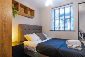 City Double Room | Free WiFi - Woodbury 2-6 (Lancaster)