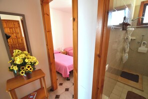 Apartment, 2 Bedrooms, Smoking, Balcony | Bathroom