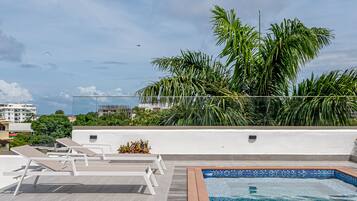 Rooftop pool