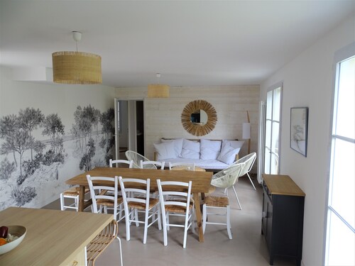 Maison de Plain Pied à 100 Mètres de la mer