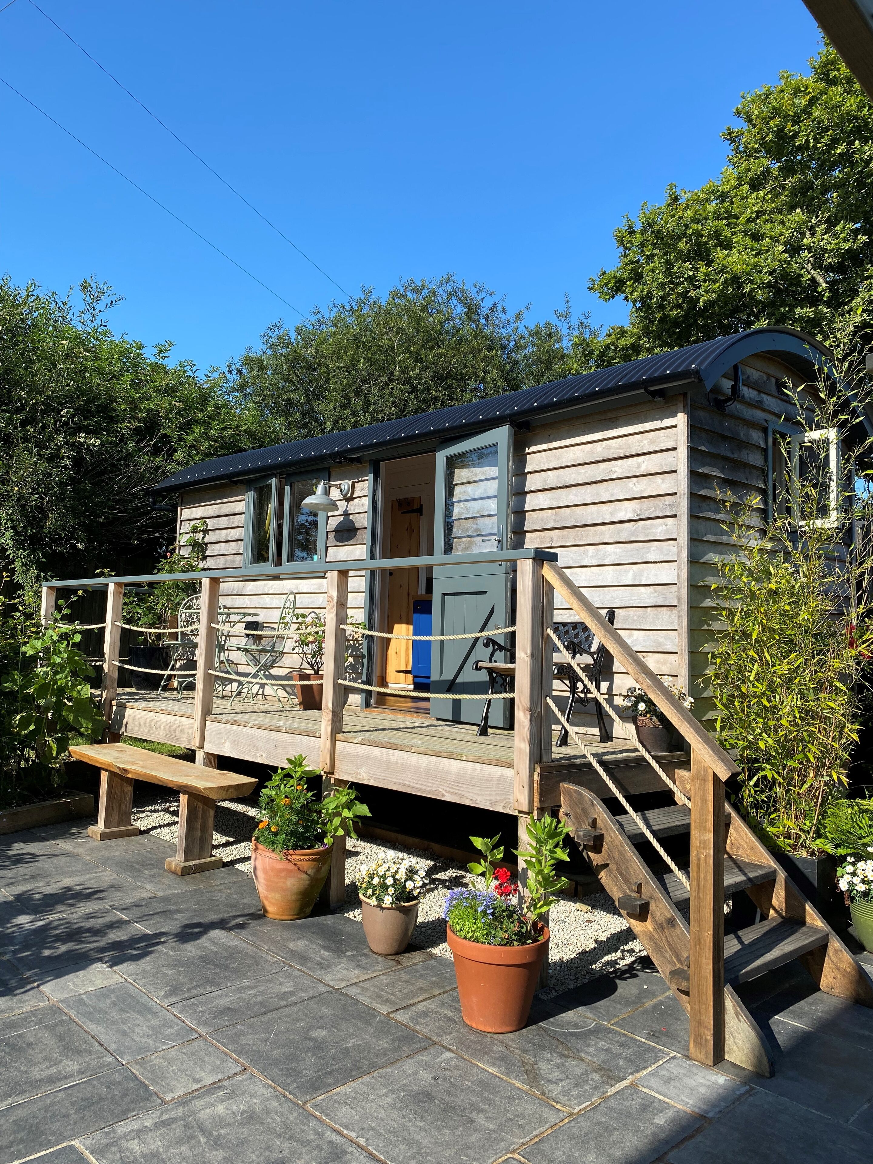 Shepherds Hut in Quiet Setting