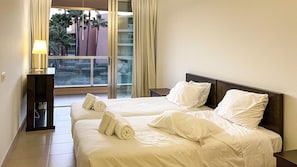 2 bedrooms, in-room safe, iron/ironing board, free WiFi