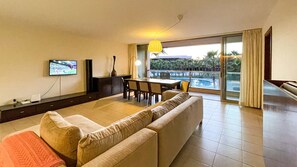 TV - Herdade dos Salgados, T3 8C-1B, Vila das Lagoas (Albufeira)