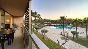 Pool - Herdade dos Salgados, T3 8C-1B, Vila das Lagoas (Albufeira)