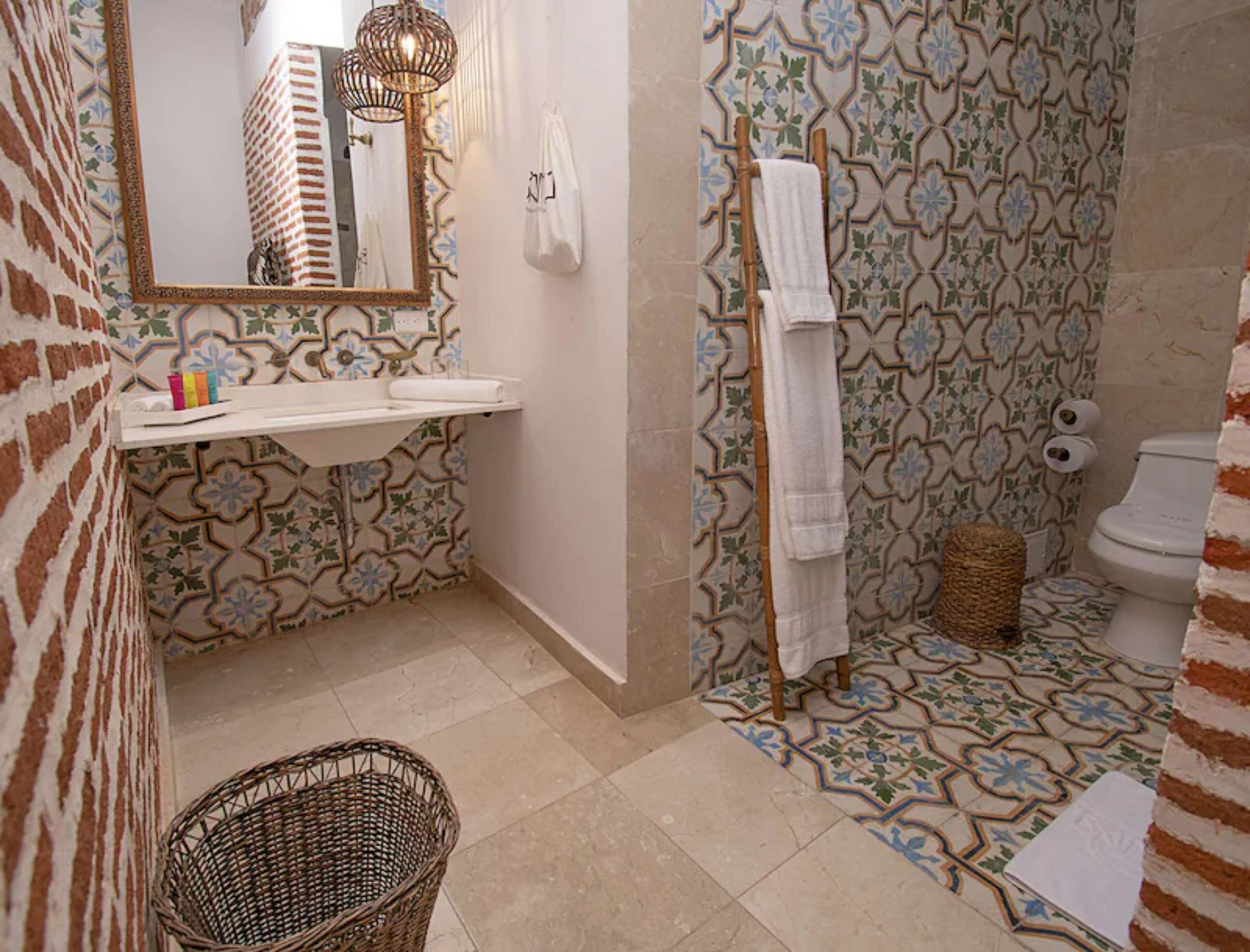 Photo - Room in Lodge - Hb-Ssf Boutique Hotel Room With Jacuzzi Air Conditioning And Wifi