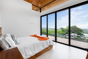 4 Schlafzimmer, Bügeleisen/Bügelbrett, Reisekinderbett, WLAN