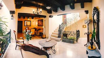 House, Multiple Bedrooms, Smoking, Private Pool | Interior