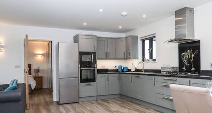 Strawberry Bank - Nuthatch