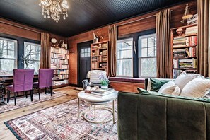 Smart TV, fireplace, books