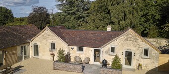 Cotswolds Piggery – Romantic Hideaway for Two