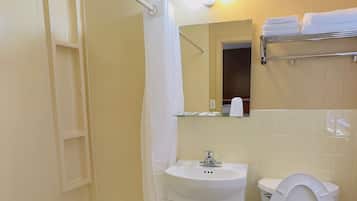 Economy-Doppelzimmer, Nichtraucher, Mikrowelle | Badezimmer