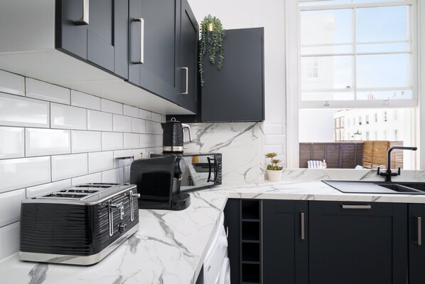 Fridge, microwave, oven, stovetop