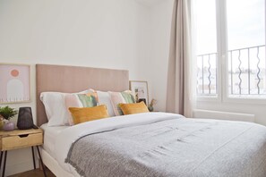 3 bedrooms, iron/ironing board, free WiFi, bed sheets