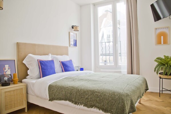 3 bedrooms, iron/ironing board, free WiFi, bed sheets