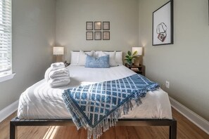 3 bedrooms, iron/ironing board, WiFi, bed sheets