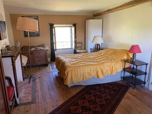 3 chambres, bureau, lit parapluie, Wi-Fi gratuit