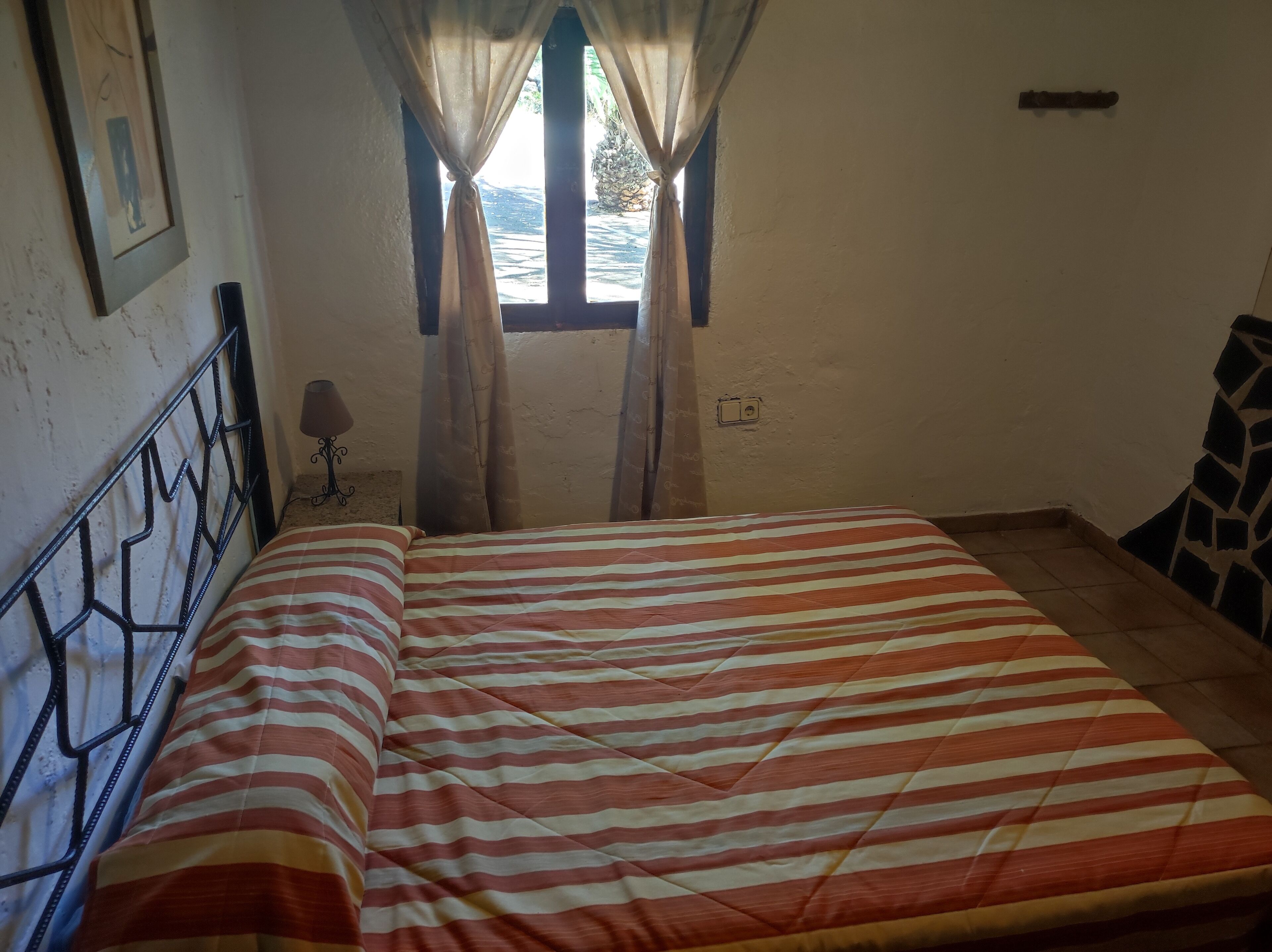 Romantico chalet in stile canario con Jacuzzi e piscina a 7 minuti dalla playa i