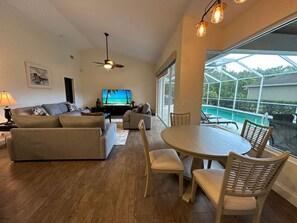 Interior - Fabulous 4 bedroom, 3 bath home in gate community of Briarwood (Naples)