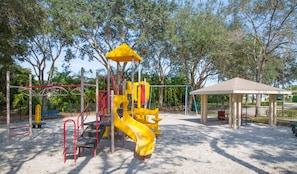 Children’s area - Fabulous 4 bedroom, 3 bath home in gate community of Briarwood (Naples)