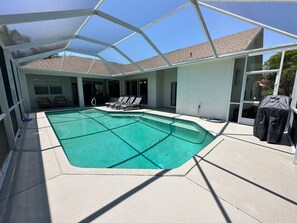 Pool - Fabulous 4 bedroom, 3 bath home in gate community of Briarwood (Naples)