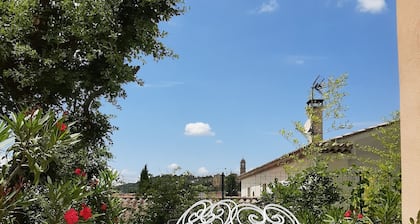 Gîte sous le Chêne Vert / Ideal for cyclists and hikers / Free private parking
