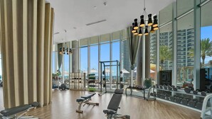 Unclassified image, 5 of 43, button - Rooftop Pool –Oceanview Balcony| Beachfront Resort (Hollywood)