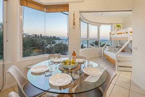 Dining - Oceanfront Views at Rolling Surf Resort (Kings Beach)
