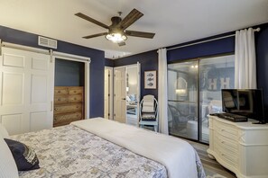 3 bedrooms, iron/ironing board, internet, bed sheets - Sunset Rentals | Treetops 7802 | Dog Friendly (Hilton Head Island)