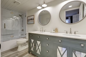 Towels - Sunset Rentals | Treetops 7802 | Dog Friendly (Hilton Head Island)