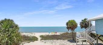 Nearly Beachfront~ Spacious ~ Pet Friendly ~ Summer Breeze