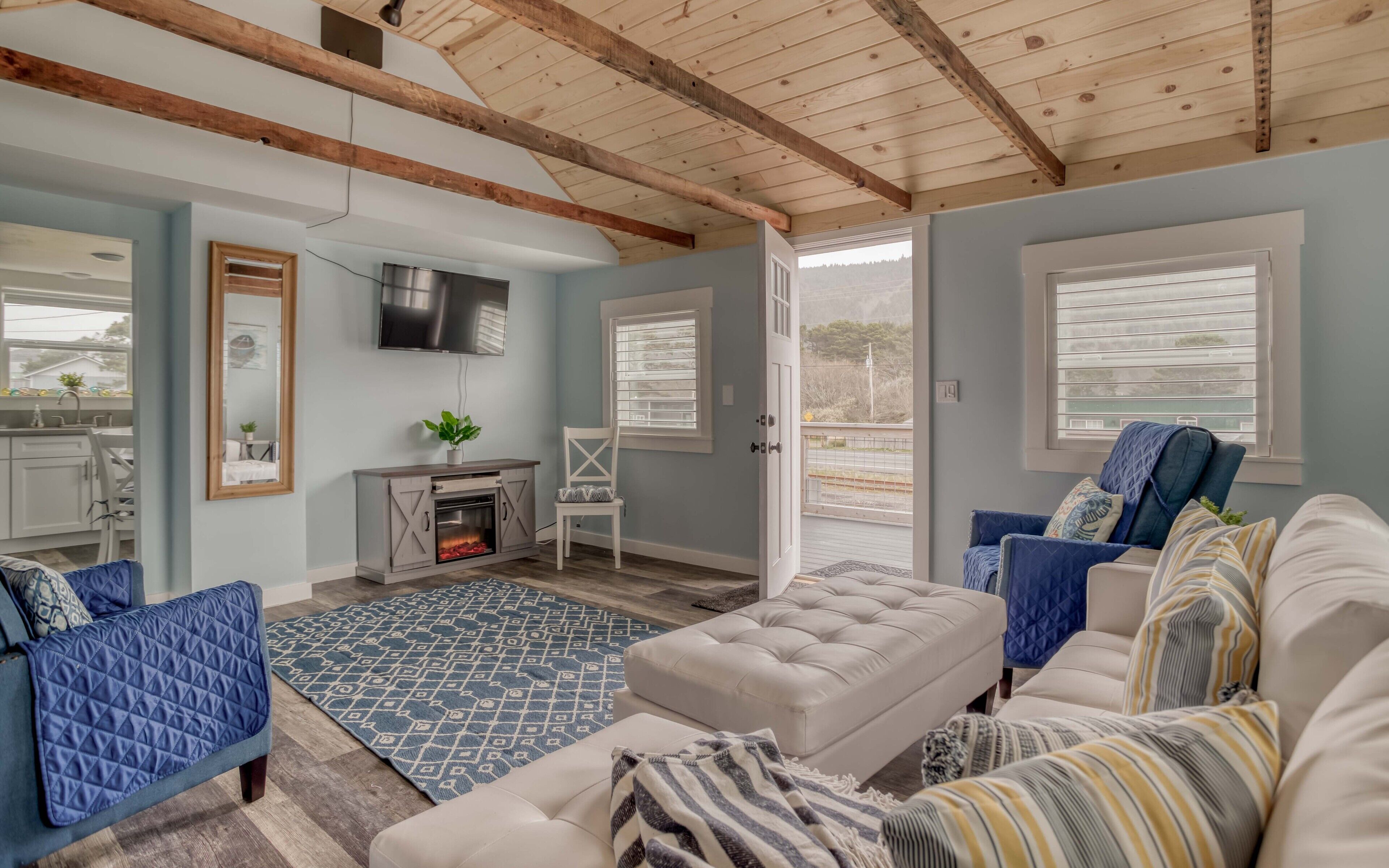 Spacious, Fully Renovated Cottage with Smart TVs is Steps to Beach at Rockaway!