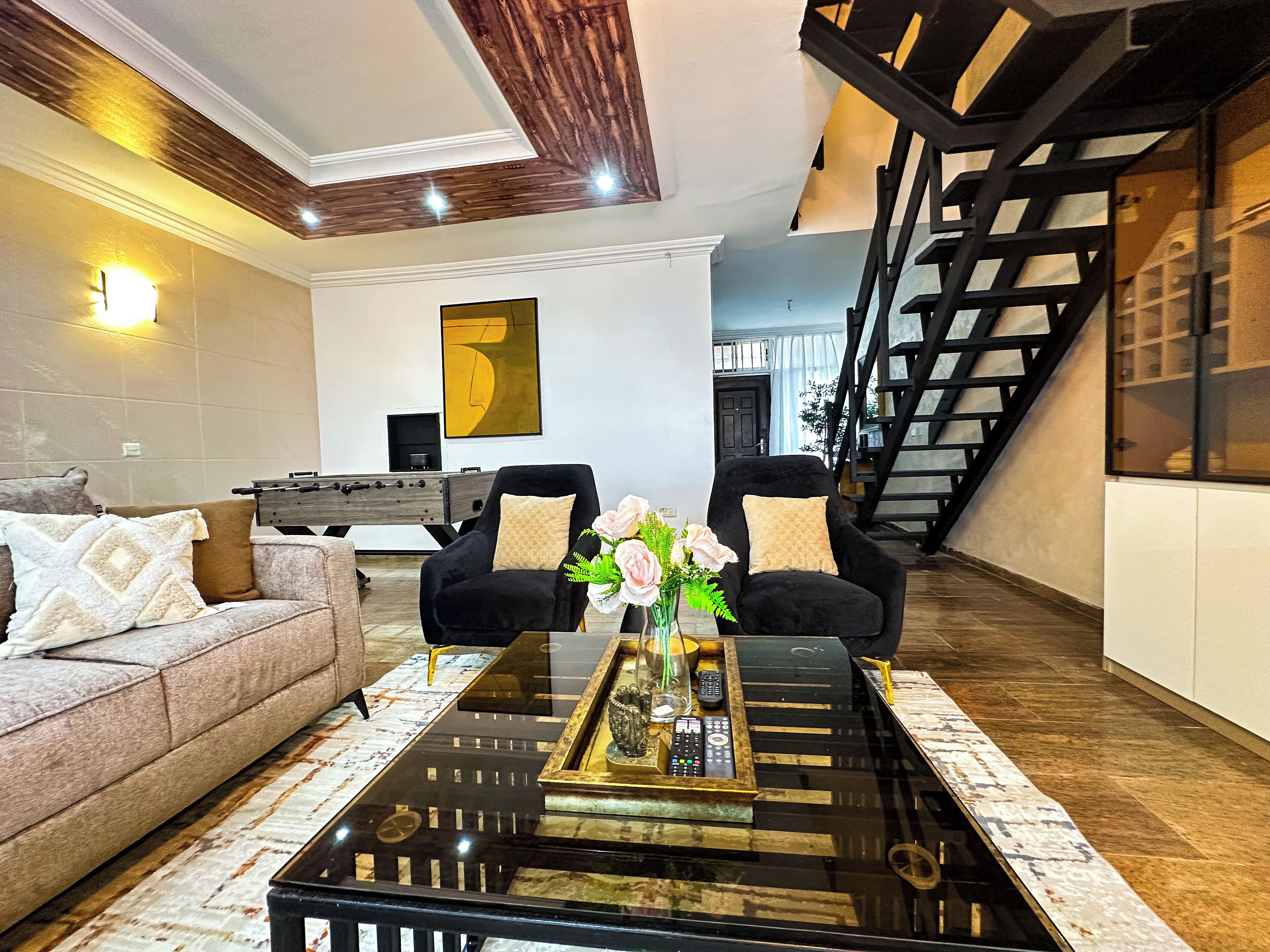 City Apartment, 2 Bedrooms, City View | Living area | 55-inch Smart TV with cable channels, TV, Netflix