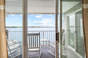 Interior - Harbour Island 301L - Home of the World Famous White Marlin Open and a Family va (Ocean City)