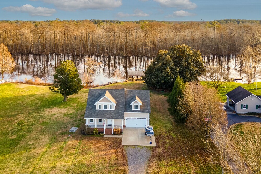Spectacular Waterfront on the Pocomoke River!