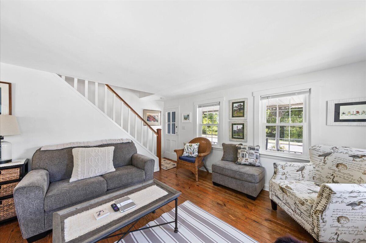 Wind and Surf - Great location close to the Beach!