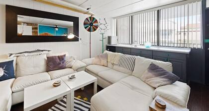 Sunset East 202 is a Classic Ocean Block Escape