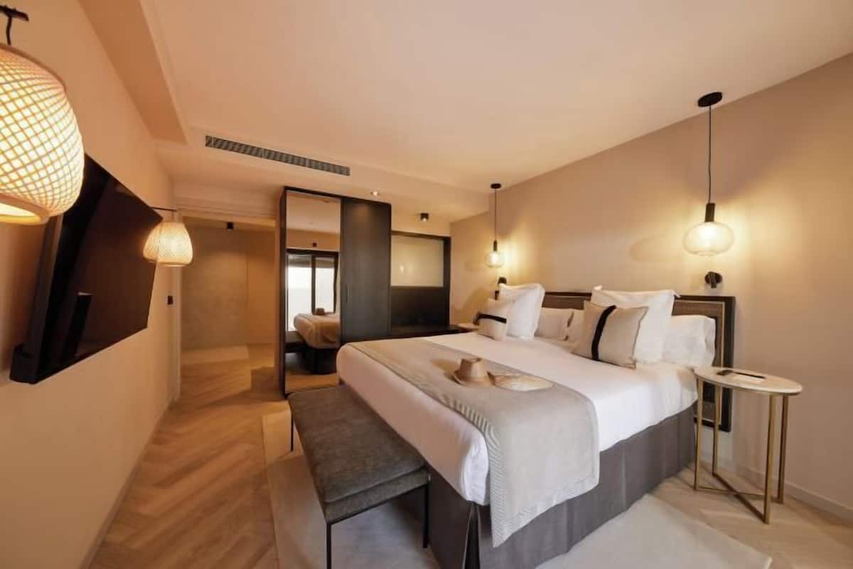 1 Schlafzimmer, hochwertige Bettwaren, Daunenbettdecken