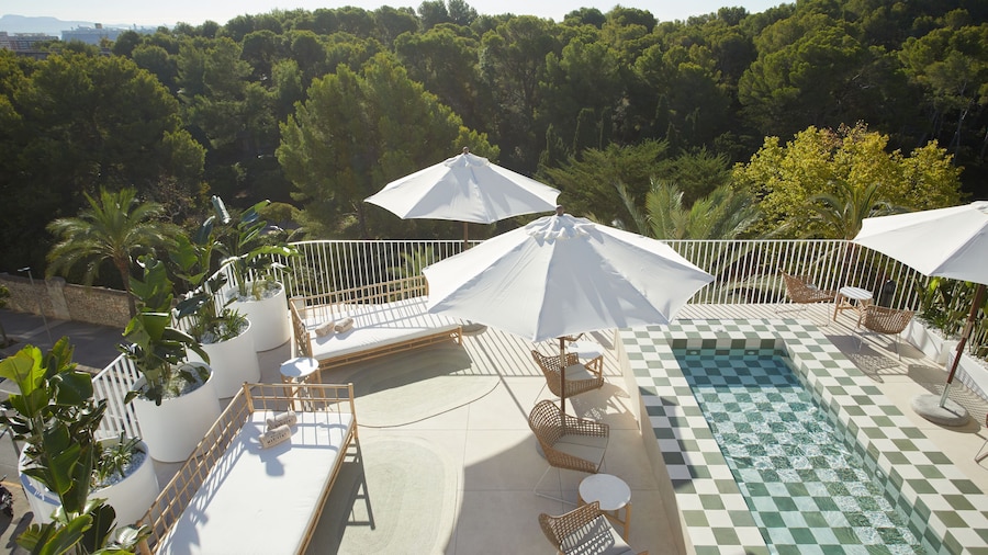 Belle Marivent Petit Hotel