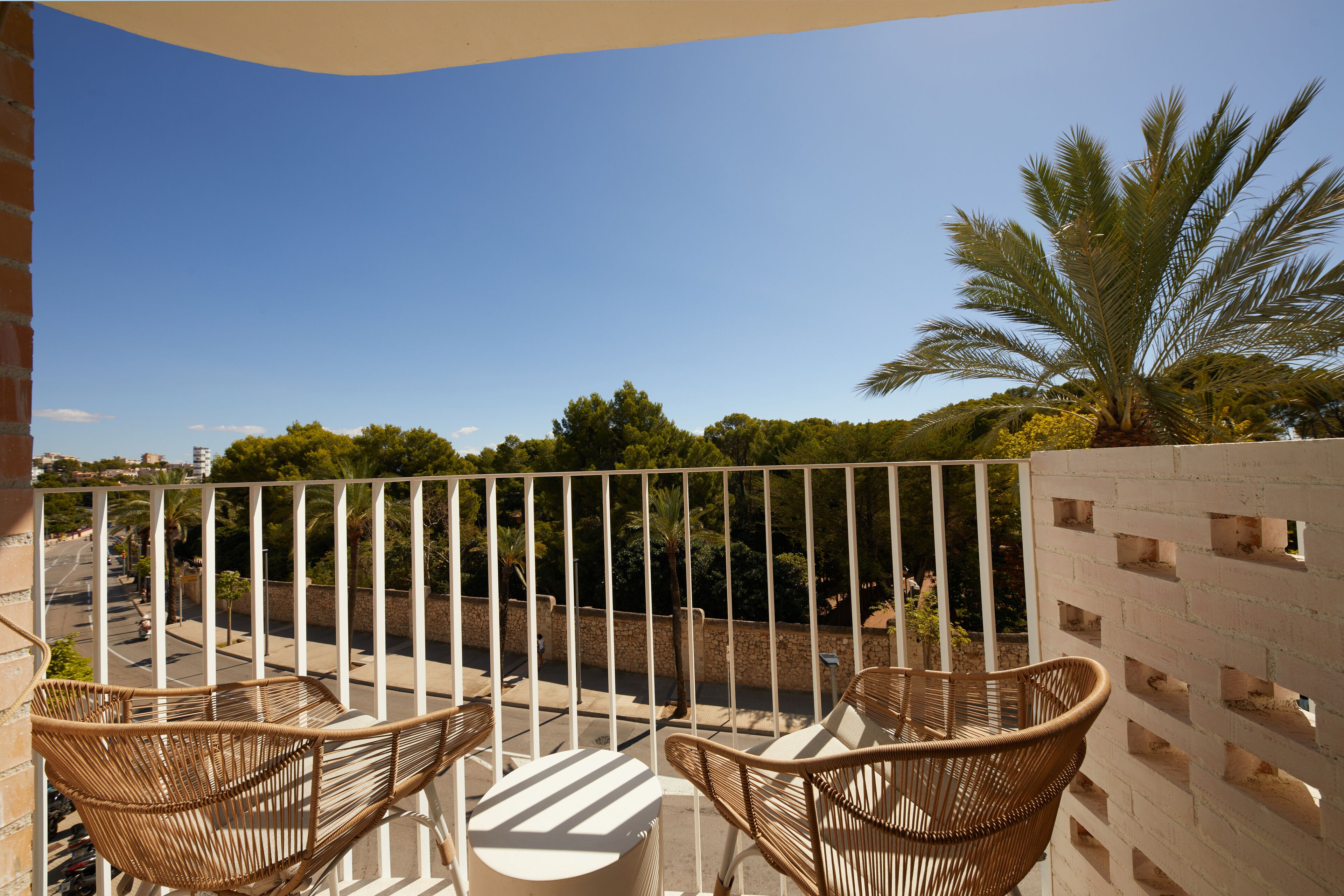 Kamer, balkon | Kameruitzicht