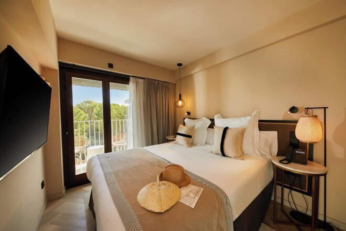 1 Schlafzimmer, hochwertige Bettwaren, Daunenbettdecken